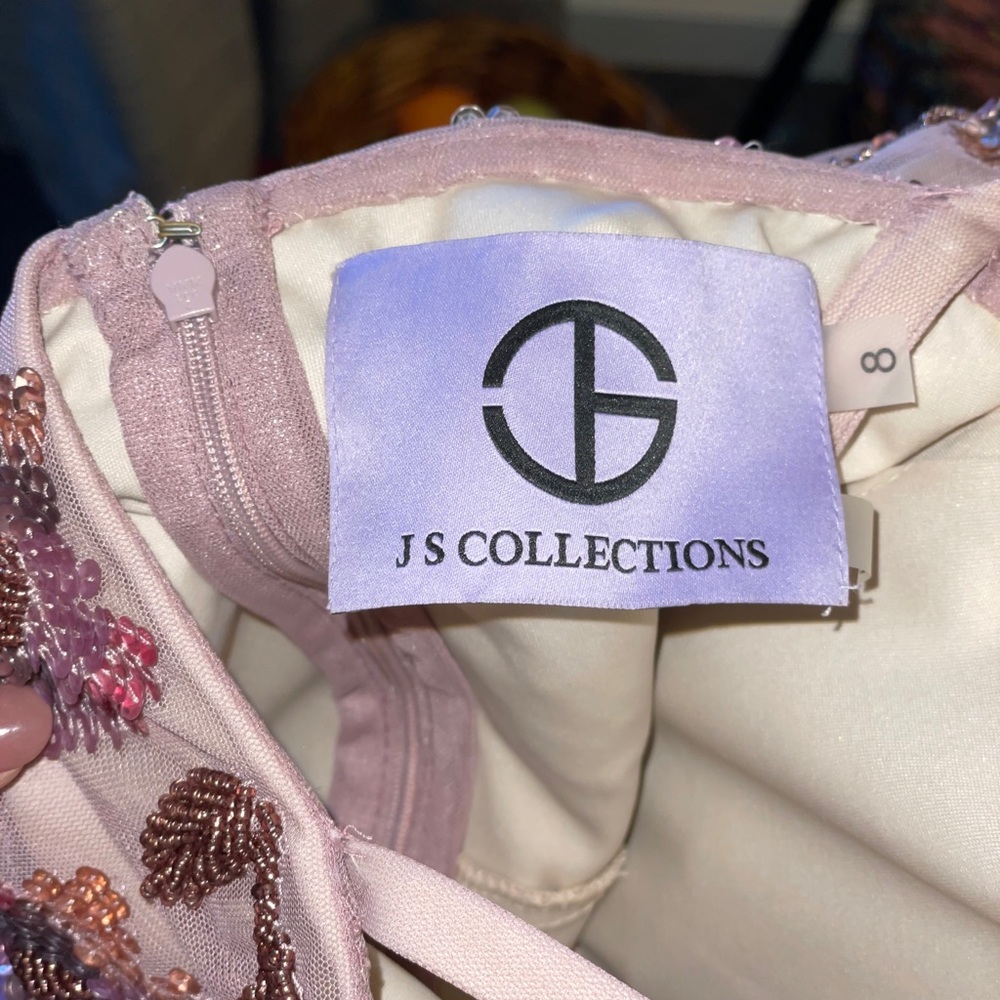JS Collections Gown - Picture 2 of 3